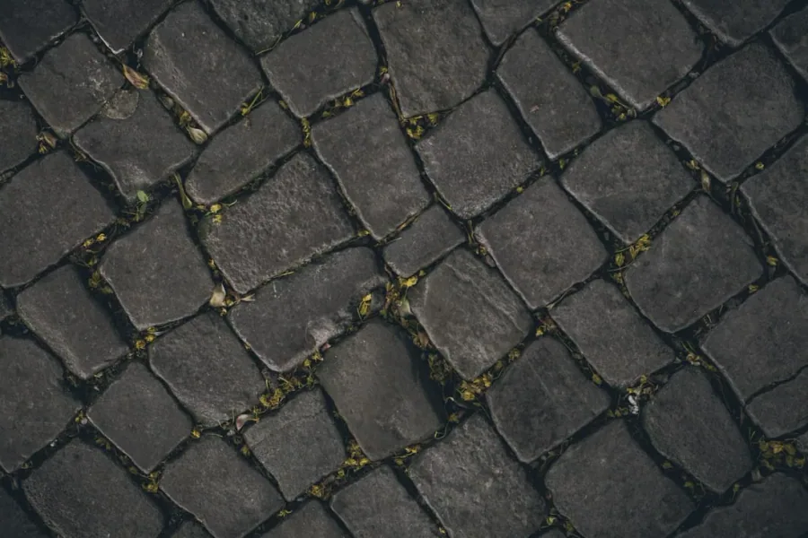 Przełożenie nawierzchni po osiadaniu — RZESZÓW, STAROMIEŚCIE